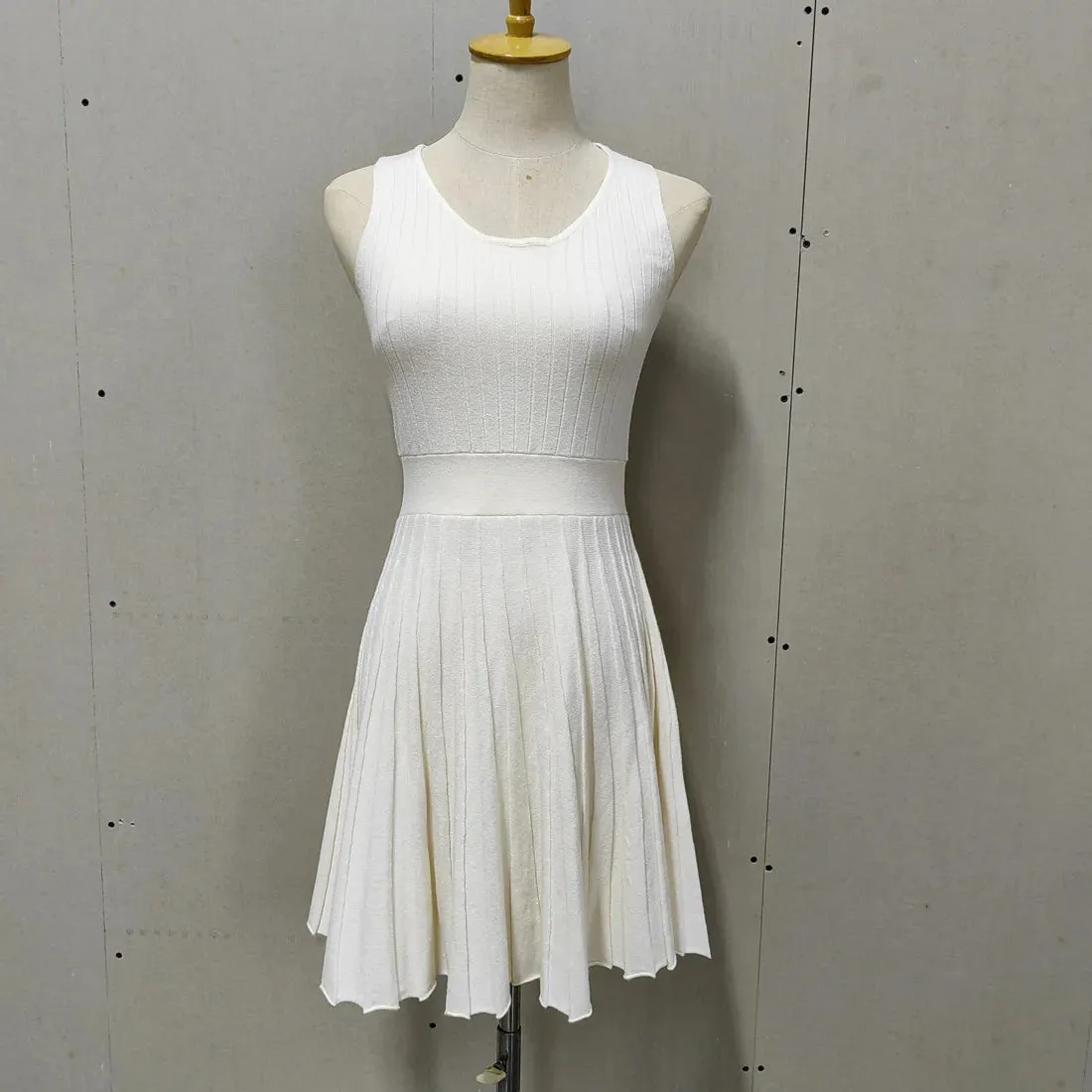 TAVIMART  -  Casual Solid Color Basic Pleated Women Summer Dress Sundress Sleeveless Sqaure Collar A-line Slim Short Dresses Elegant Simple