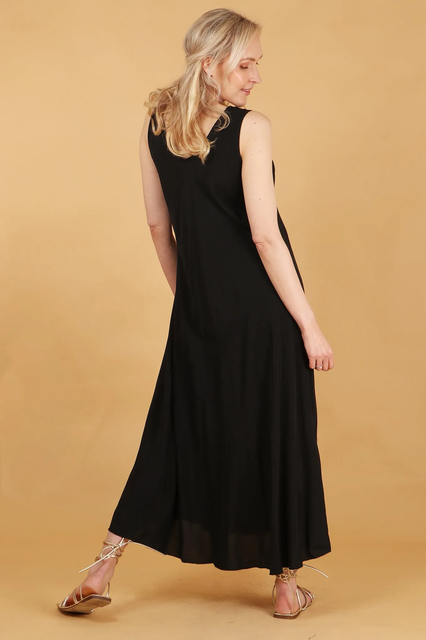 V-Neck Maxi Trapeze Dress in Black
