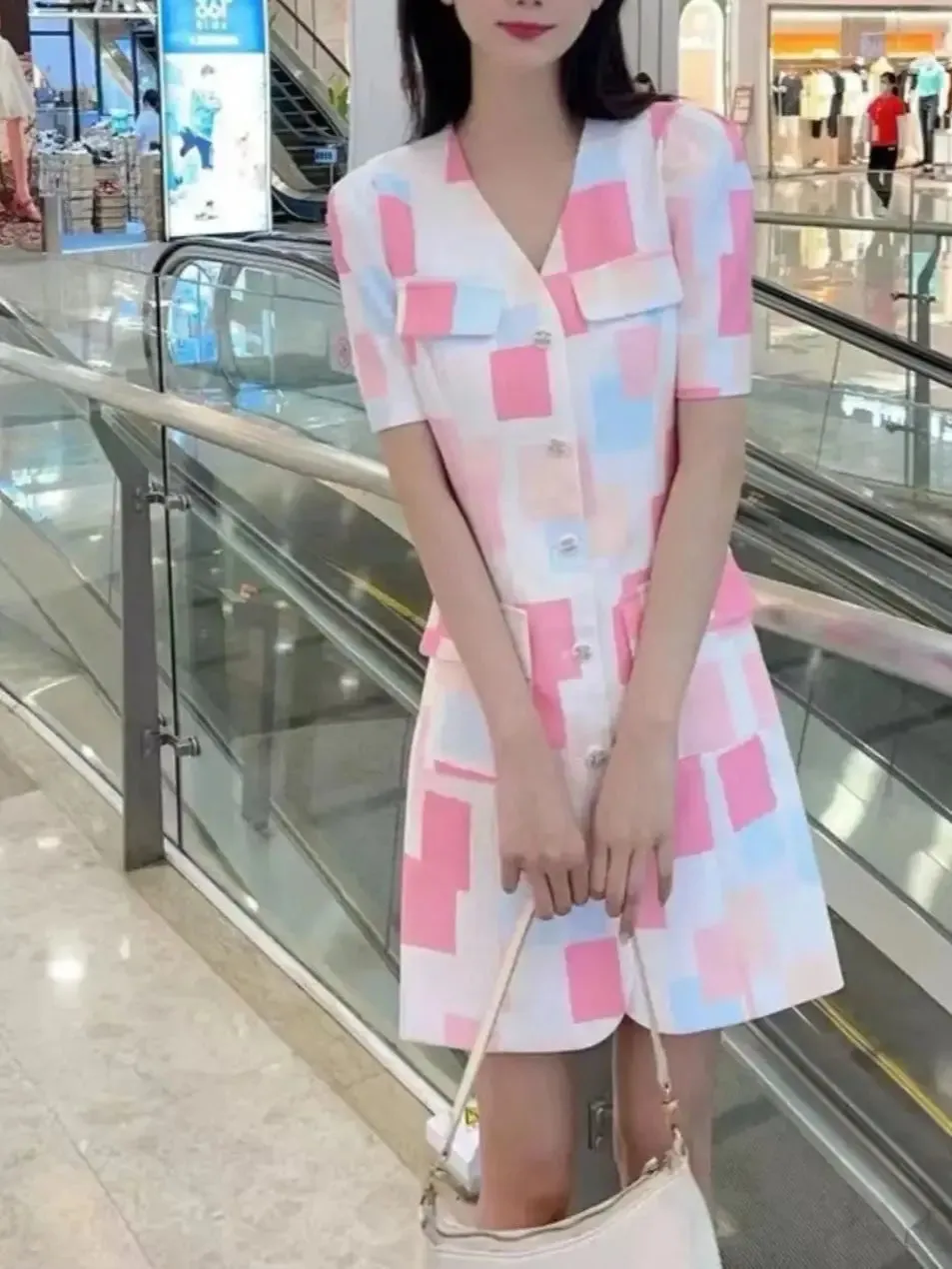 Wenkouban Fashion Street Print Elegant Dress Women Thin Short-sleeved V-neck Single-Breasted Casual Office Commute Lady Summer Dress